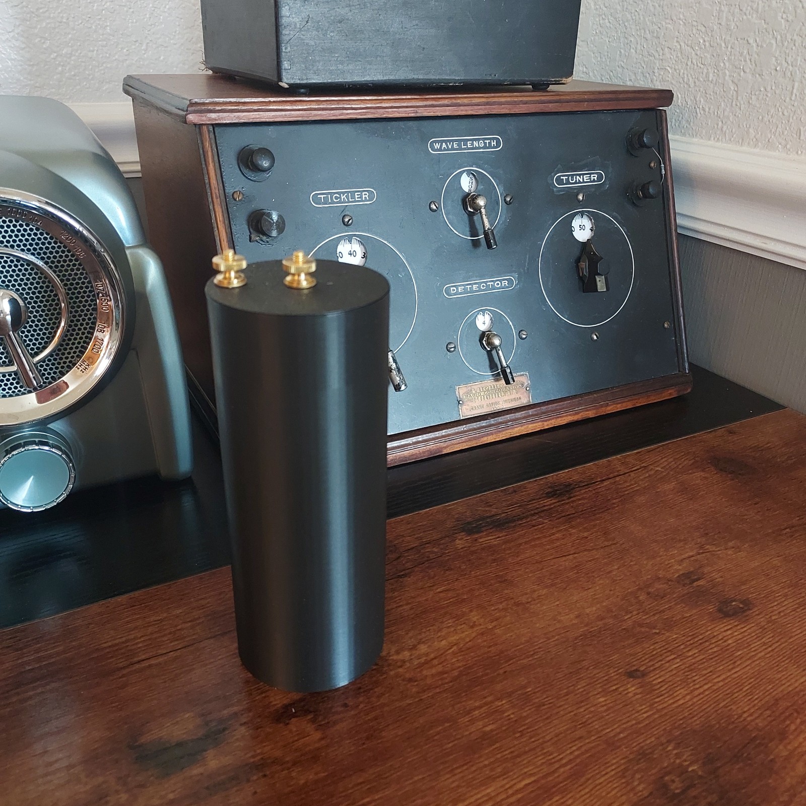 Replica Vintage No. 6 Dry Cell Battery (no label) for antique radio, telephone.