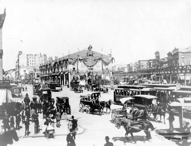 Commotion in the busy Herald Square New York 1910 OLD PHOTO