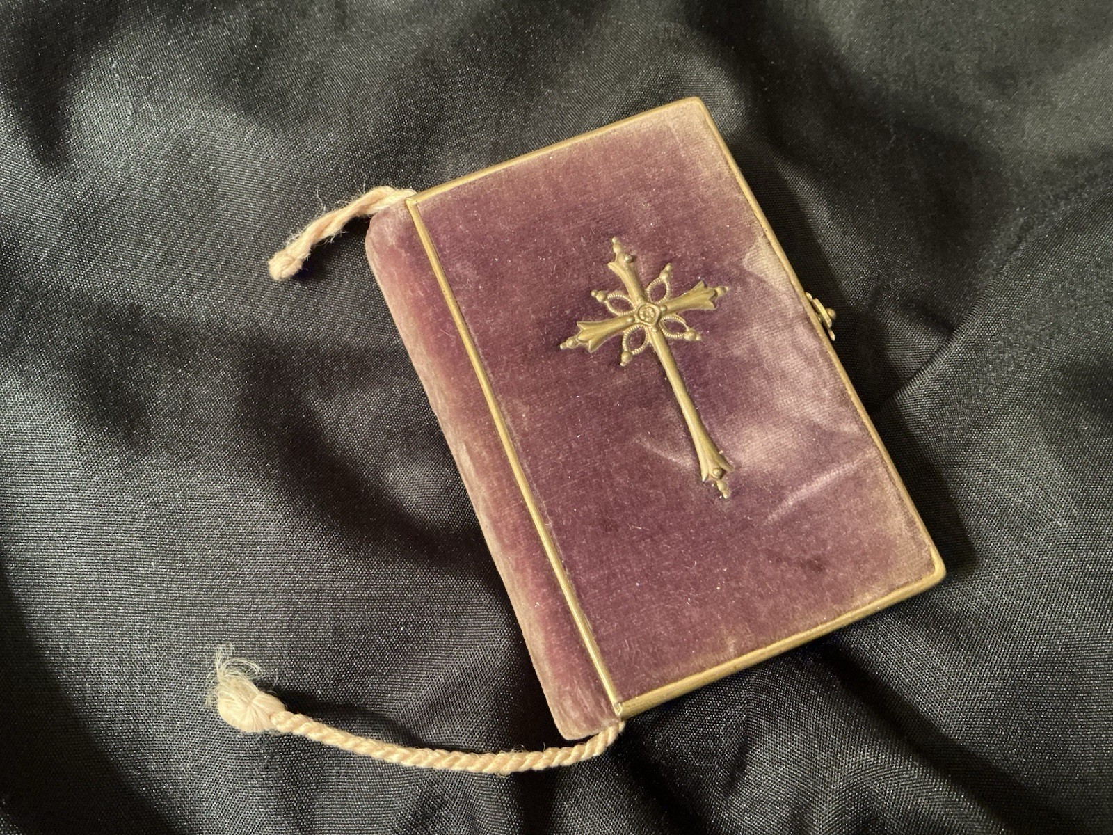 Antique 1884 Golden Key To Heaven Devout Prayer Pocket Book Antique Purple Velve