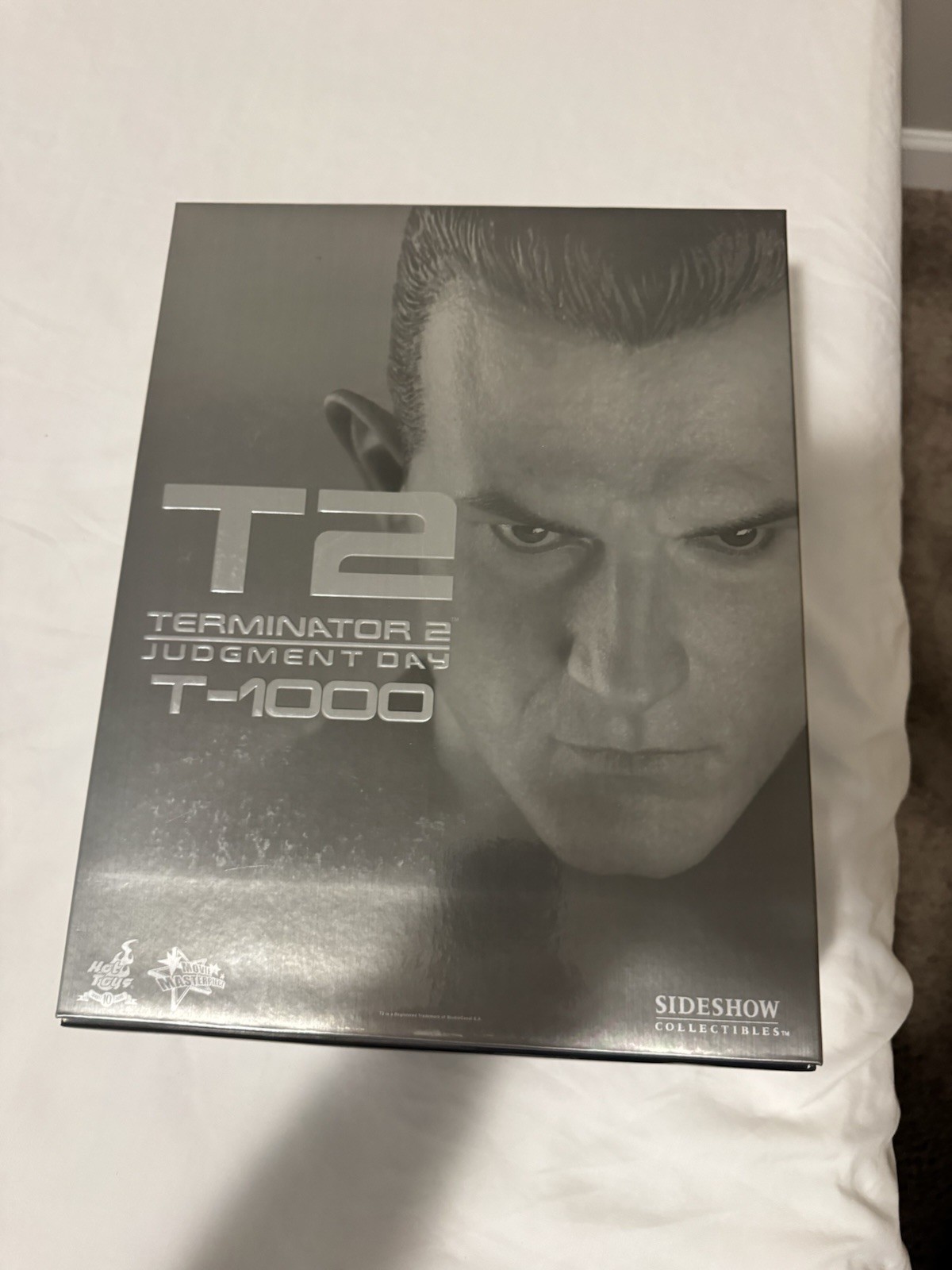Sideshow Collectibles Terminator 2: Judgment Day T-1000 1:6 Scale Figure NEW