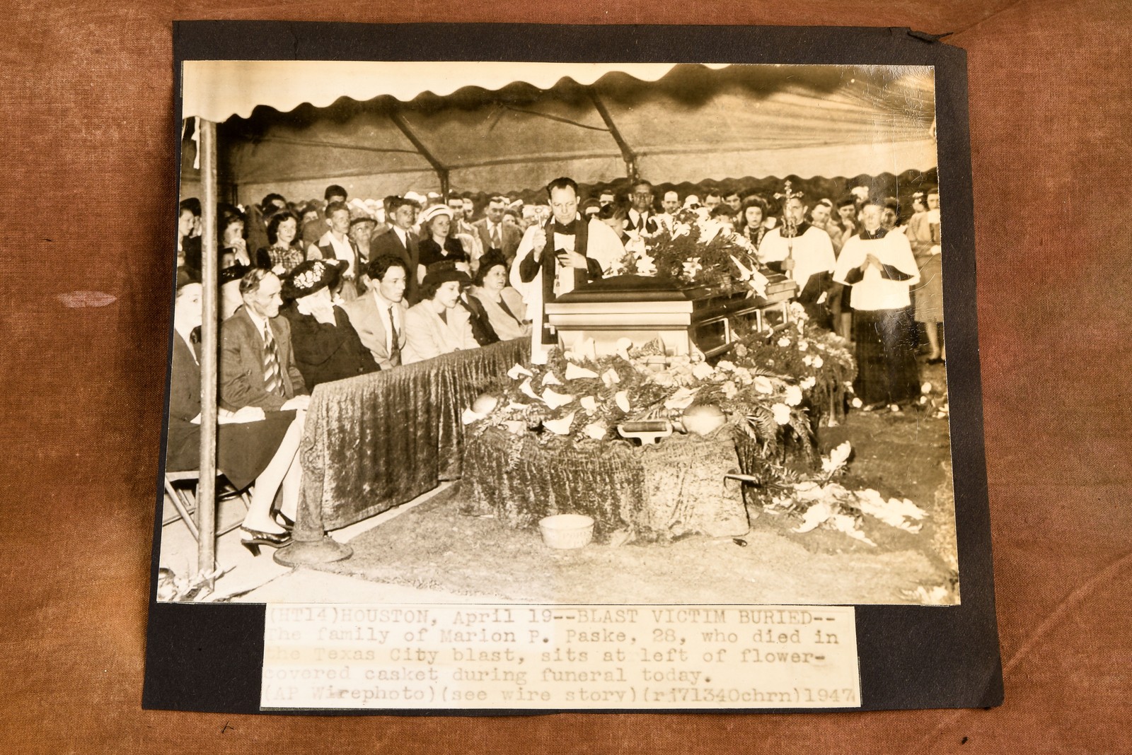 Texas City Blast Victim Marion Paske Funeral 8½ x 7½ 1947 AP Wire Photo V30