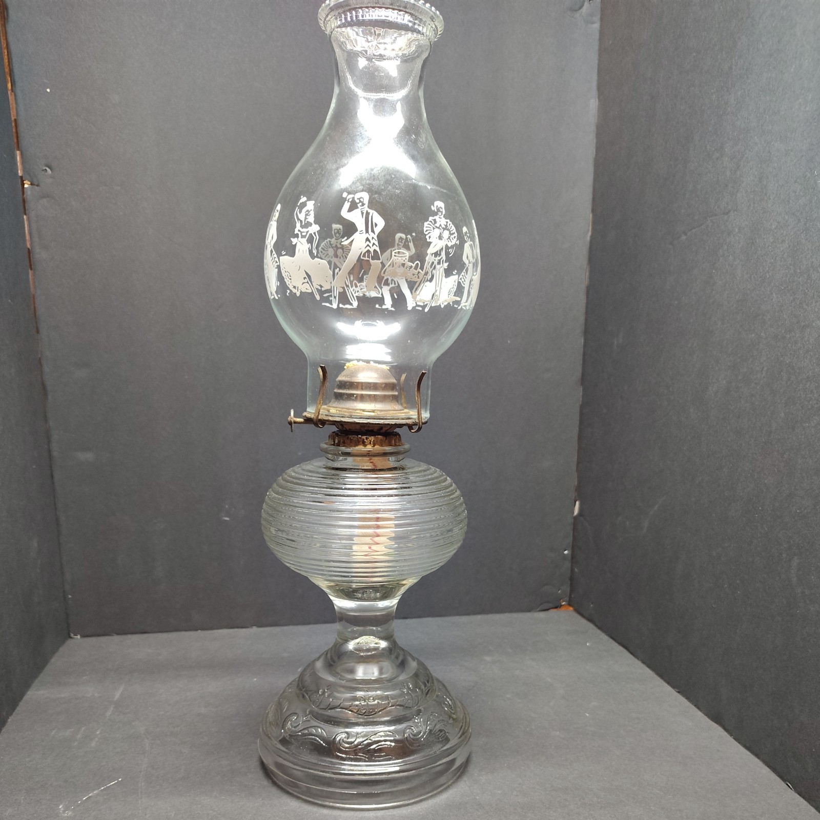 Antique Vintage Eagle Clear Glass Oil Kerosene Lamp with Burner BEAUTIFUL