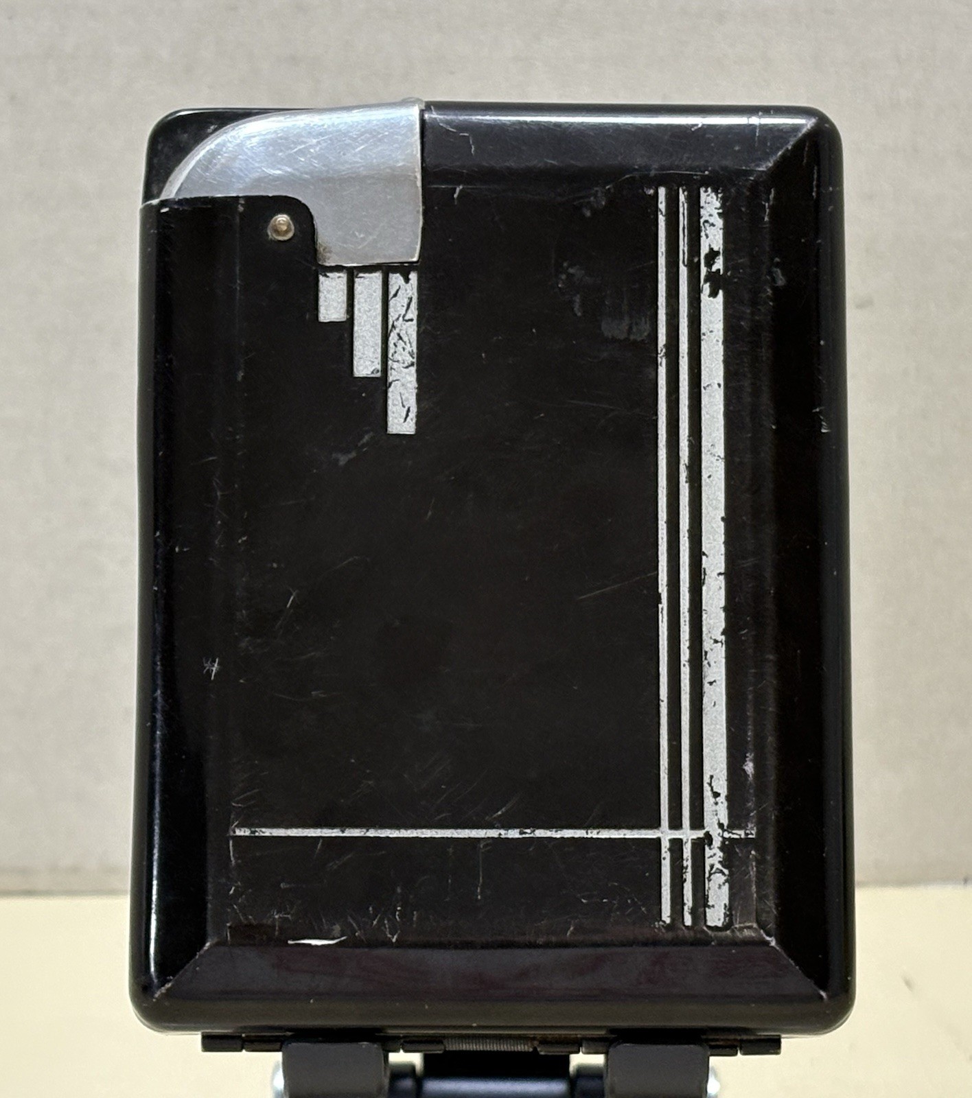 1930’s Magic Case Touch-a-Puff Art Deco Automatic Smoking Case