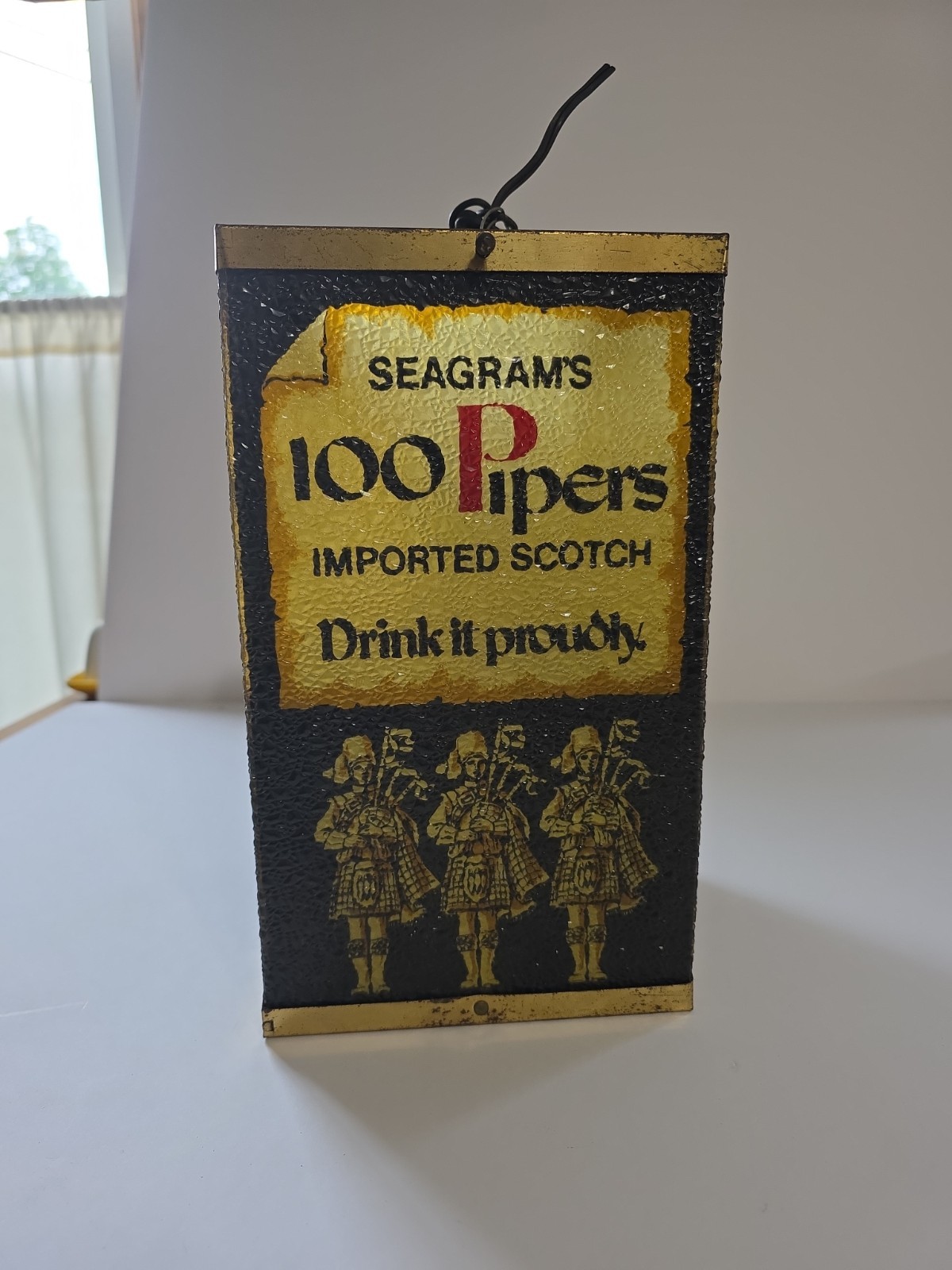 Vintage Rare Seagram’s 100 Pipers Scotch  Light Up