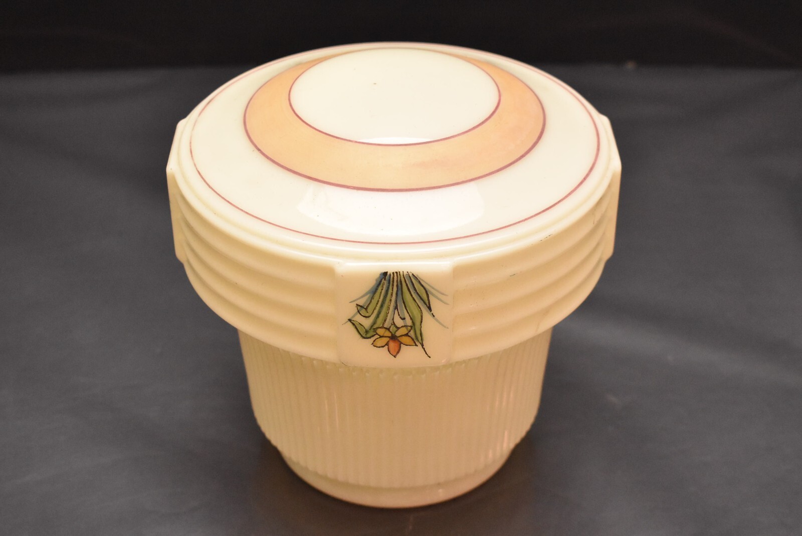 VTG Antique 1920s-1940s Art Deco Nouveau Custard Glass Skyscraper Light Shade.