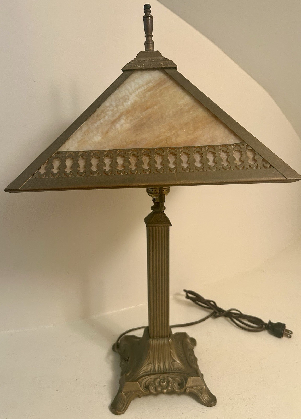 Antique Arts & Crafts Carmel Slag Glass Table Lamp - 22