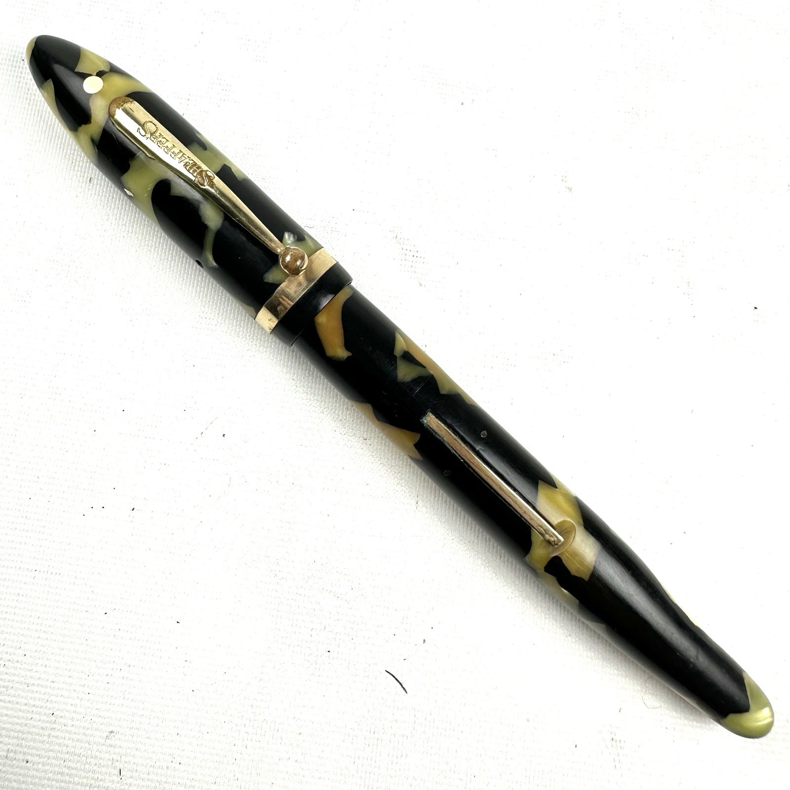 Vintage Oversized Sheaffer Black and Pearl Balance Lifetime Fountain Pen w/ Flaw
