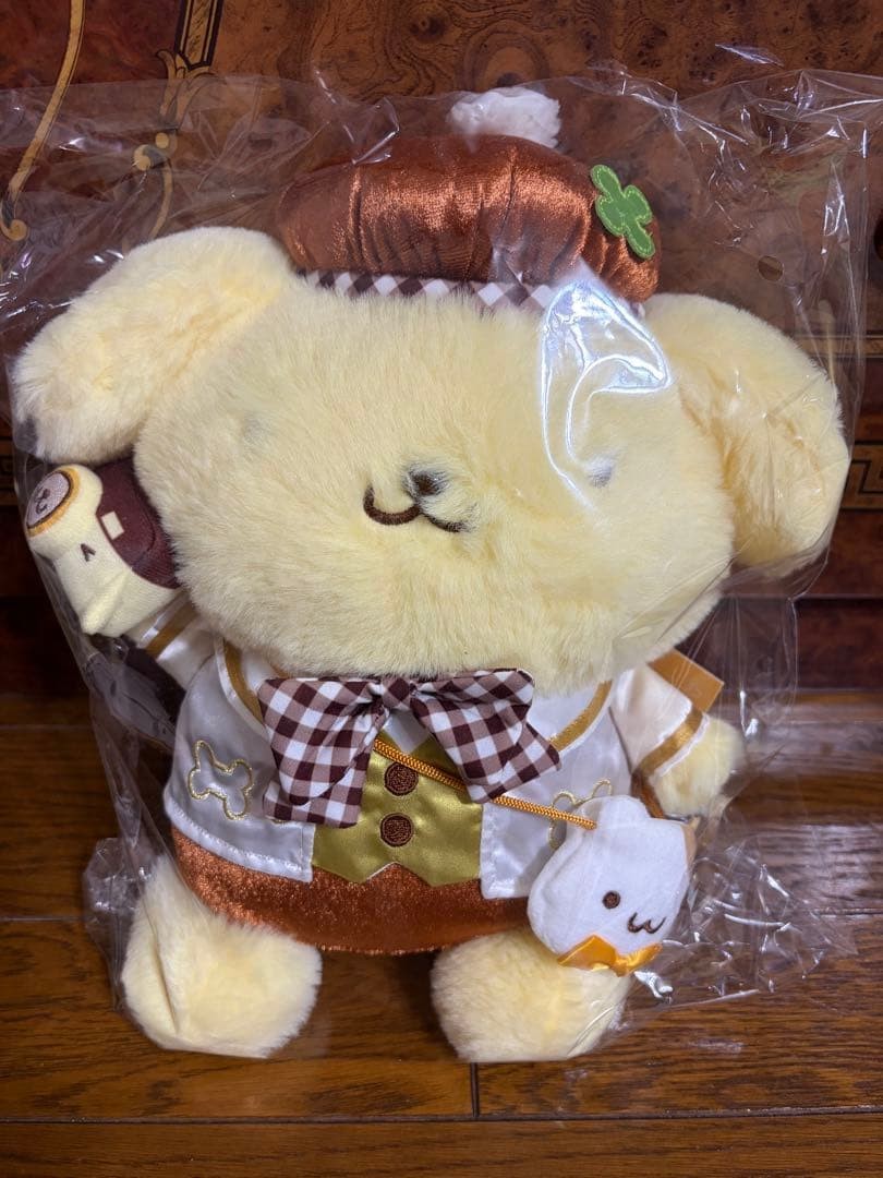 Sanrio Shareholder Benefit 2026 Pompompurin Plush & Acrylic Stand