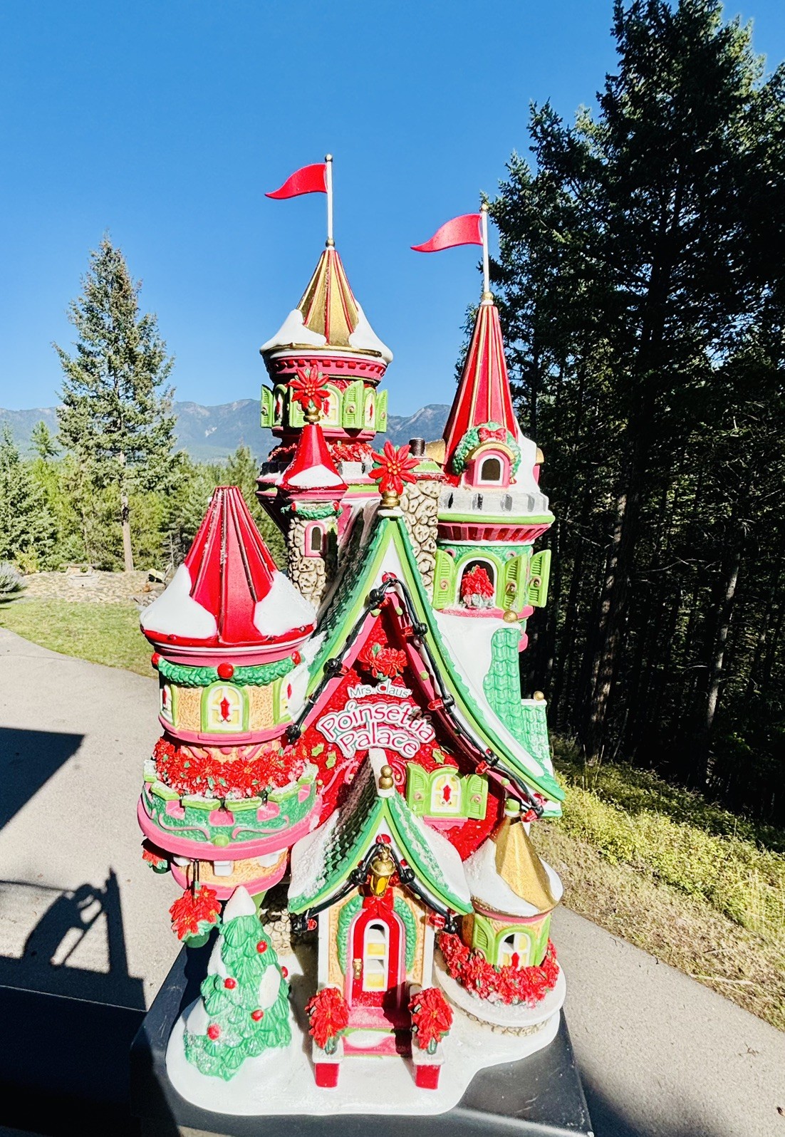 Department 56 Poinsettia Palace North Pole 56796 Limited Edition Lighted