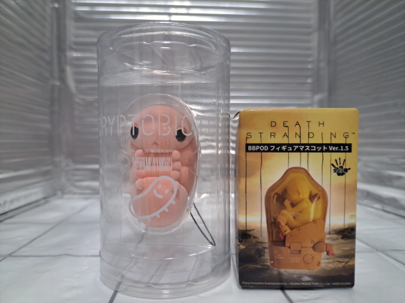 Death Stranding Cryptobiote Figure Mascot Strap & BBPOD Figure Ver 1.5 Set