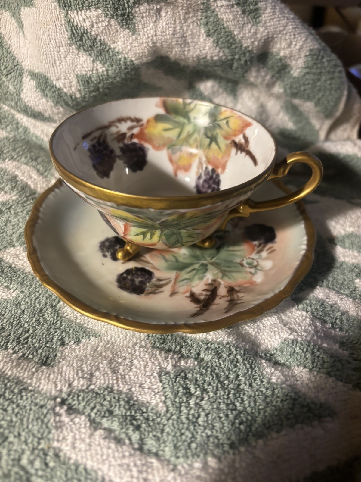 Vintage ?Trimont Sealy China ?Japan Footed Teacup/Saucer Gold Trim Blackberry 