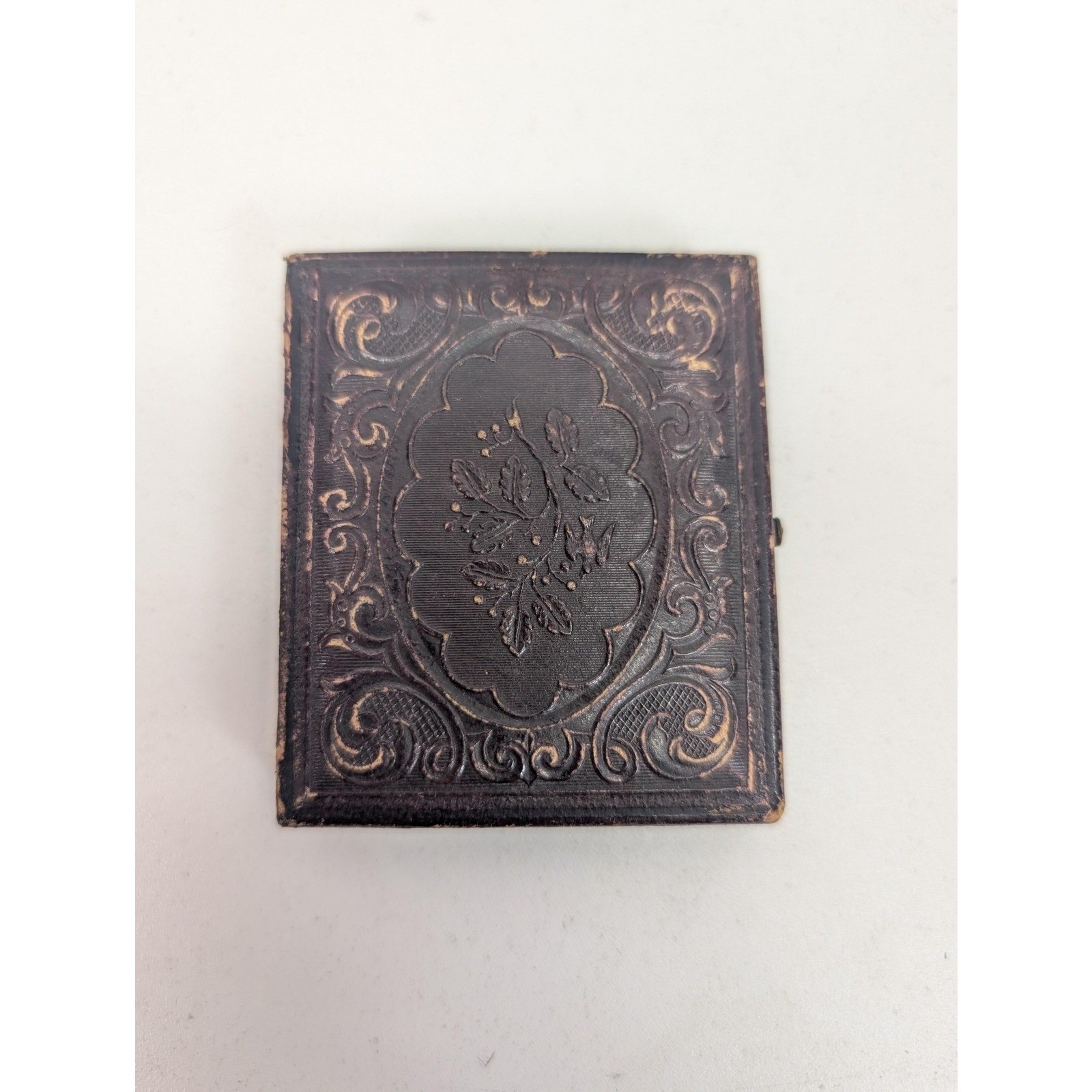 Antique Daguerreotype Young Man Portrait Photo Embossed Case 19th Century