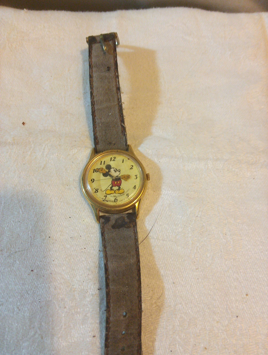 Vintage Loris Disney Mickey Mouse Watch