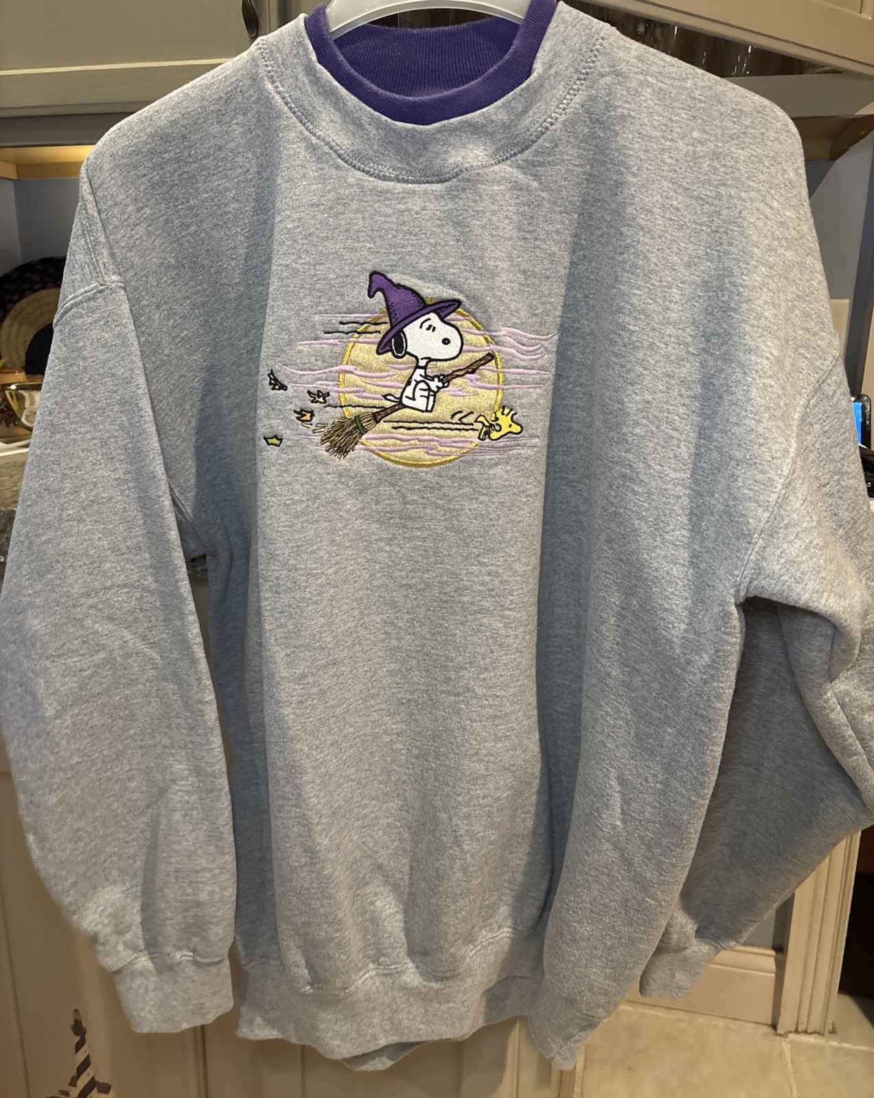 Vintage 90s Snoopy Witch Embroidered Sweatshirt XL Halloween Peanuts Woodstock