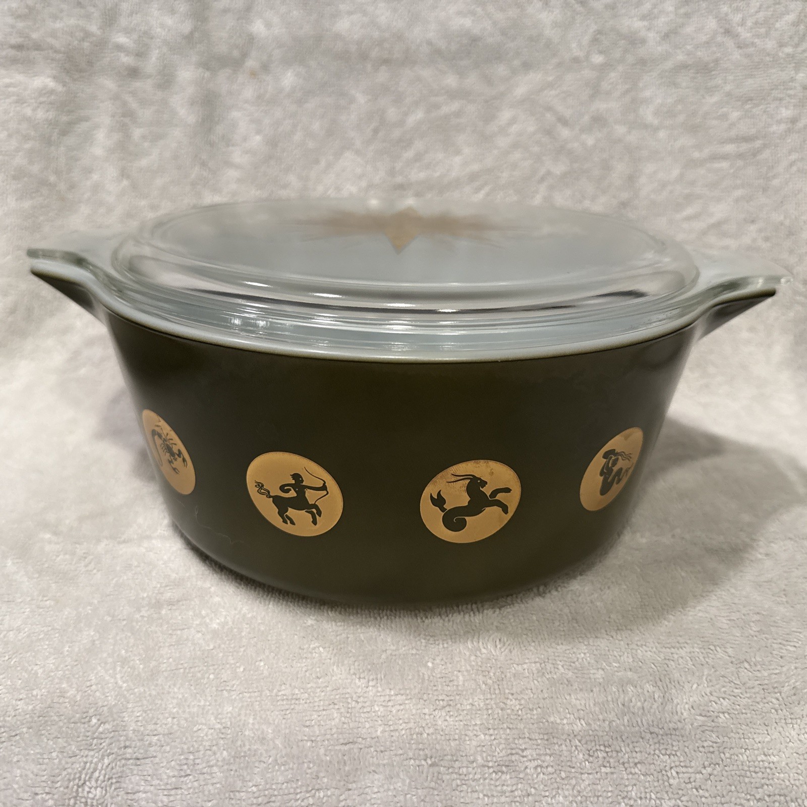 Vintage 1961 PYREX Zodiac 475-B Avocado Green Casserole Dish With Lid 2.5Qt