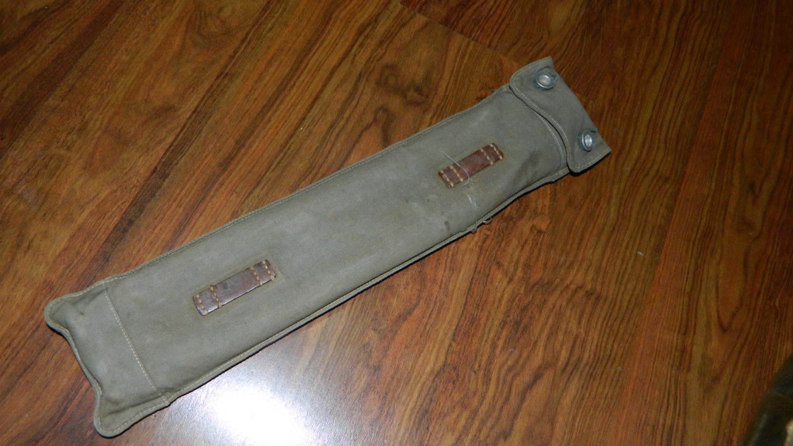 WW2 German Style (Swiss) Zeltbahn Poncho Tent Stakes & Poles Set w/ Case