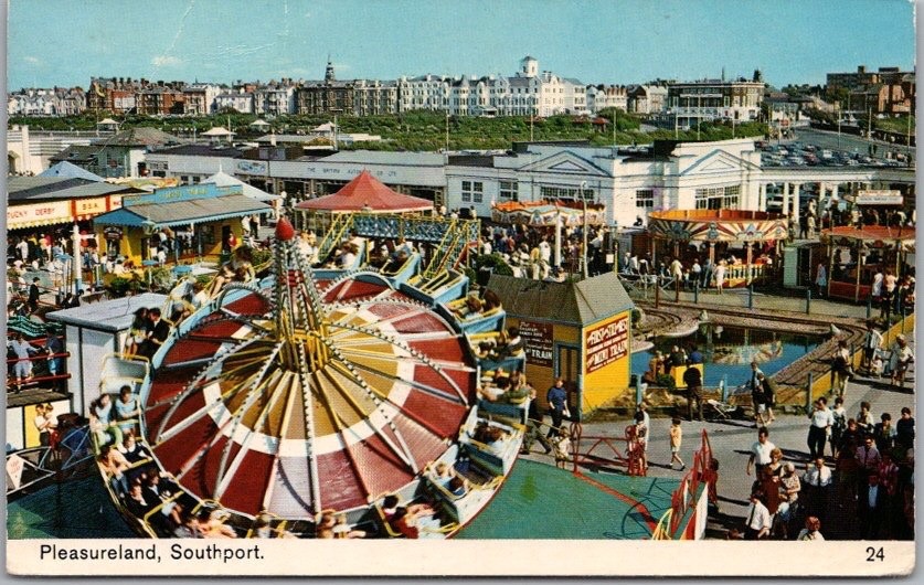 Vintage SOUTHPORT, England UK Postcard \