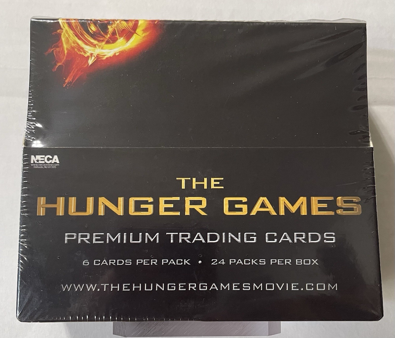 The Hunger Games Movie Trading Card Box 24 Packs Neca 2012 Factory Sealed