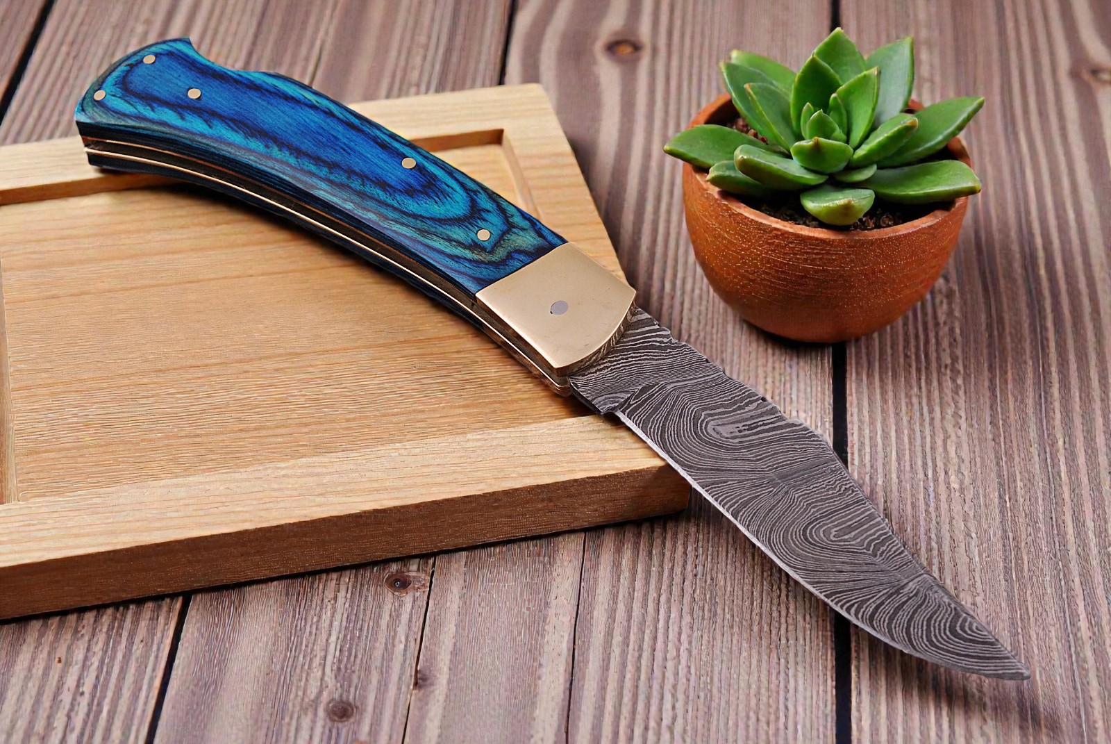 Handmade Back lock Folding Pocket Knife Hand Forged Damascus Steel Blade