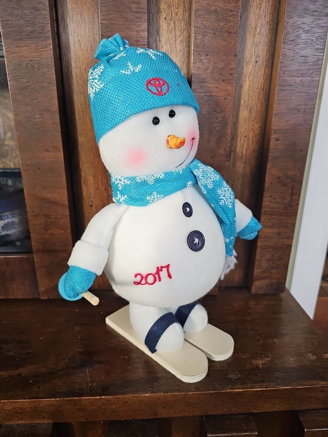 2017 Toyota Dealer Christmas Promotion..Skiing Snowman 