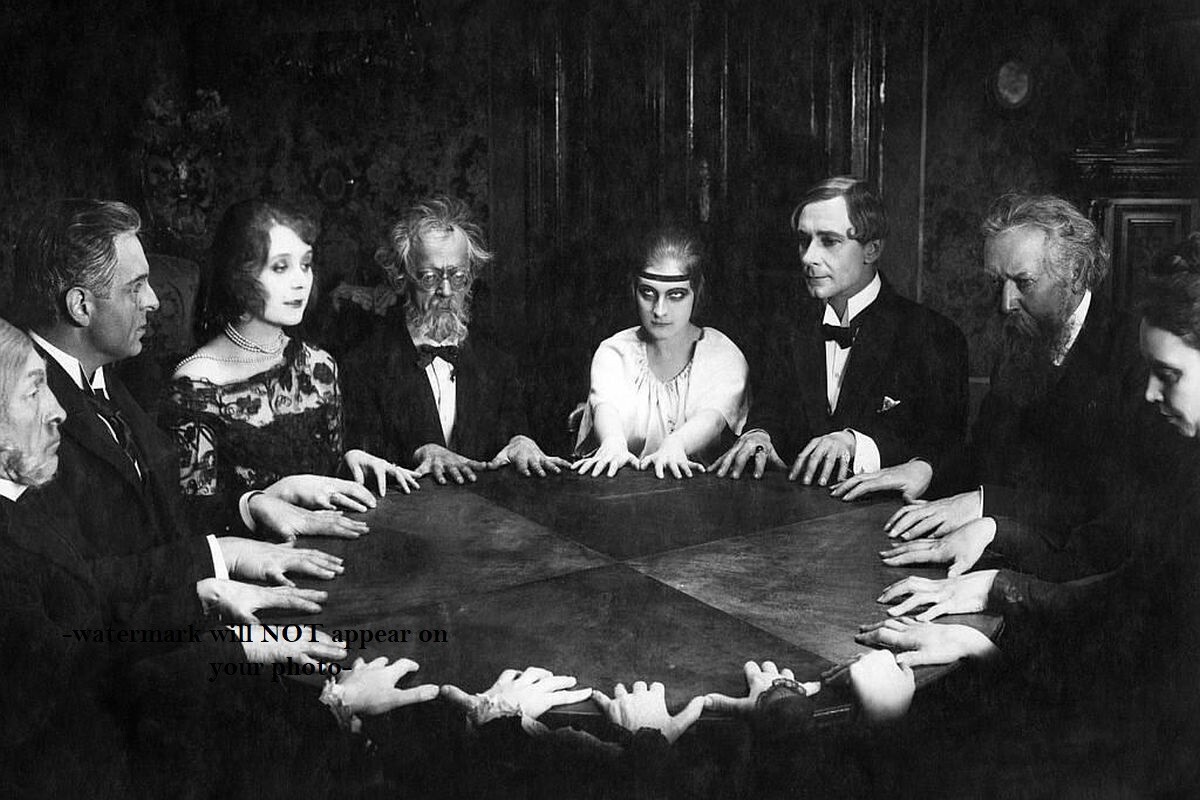 Creepy Vintage Seance PHOTO Scary Strange Spooky Dead Spirits Ghosts Group Talk