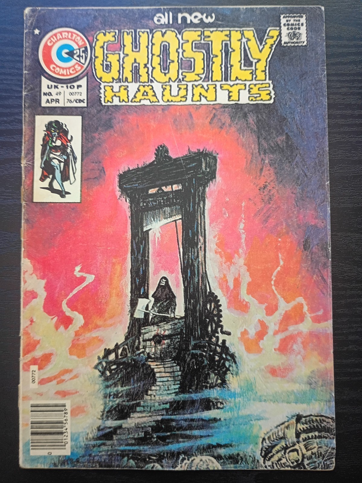 Ghostly Haunts #49 1976 Charlton ~ Tom Sutton Classic Cover