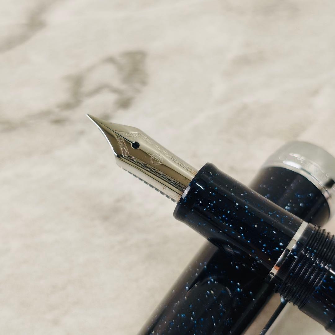 Sailor Shikiori Hisakata Hoshikuzu Navy Glitter Fine Fountain Pen Used