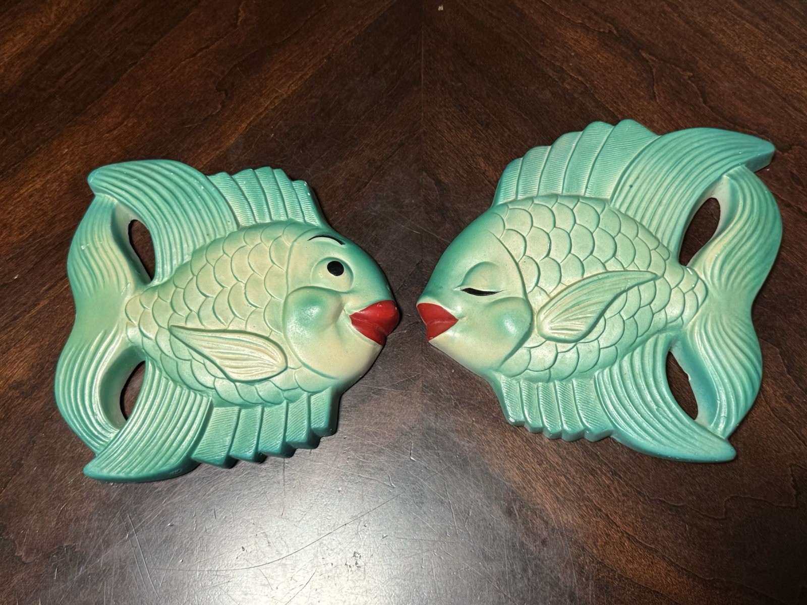 Vintage 1954 Miller Studio Chalkware Green Kissing Fish Wall Décor