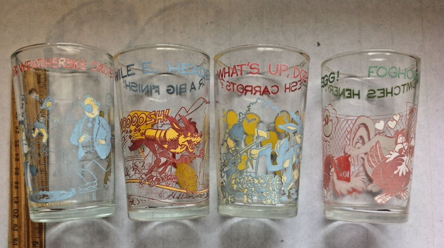4 VTG 70s WELCH\'S GLASS JELLY JARS BUGS BUNNY  WILE. E FOGHORN & MR. WEATHERBEE