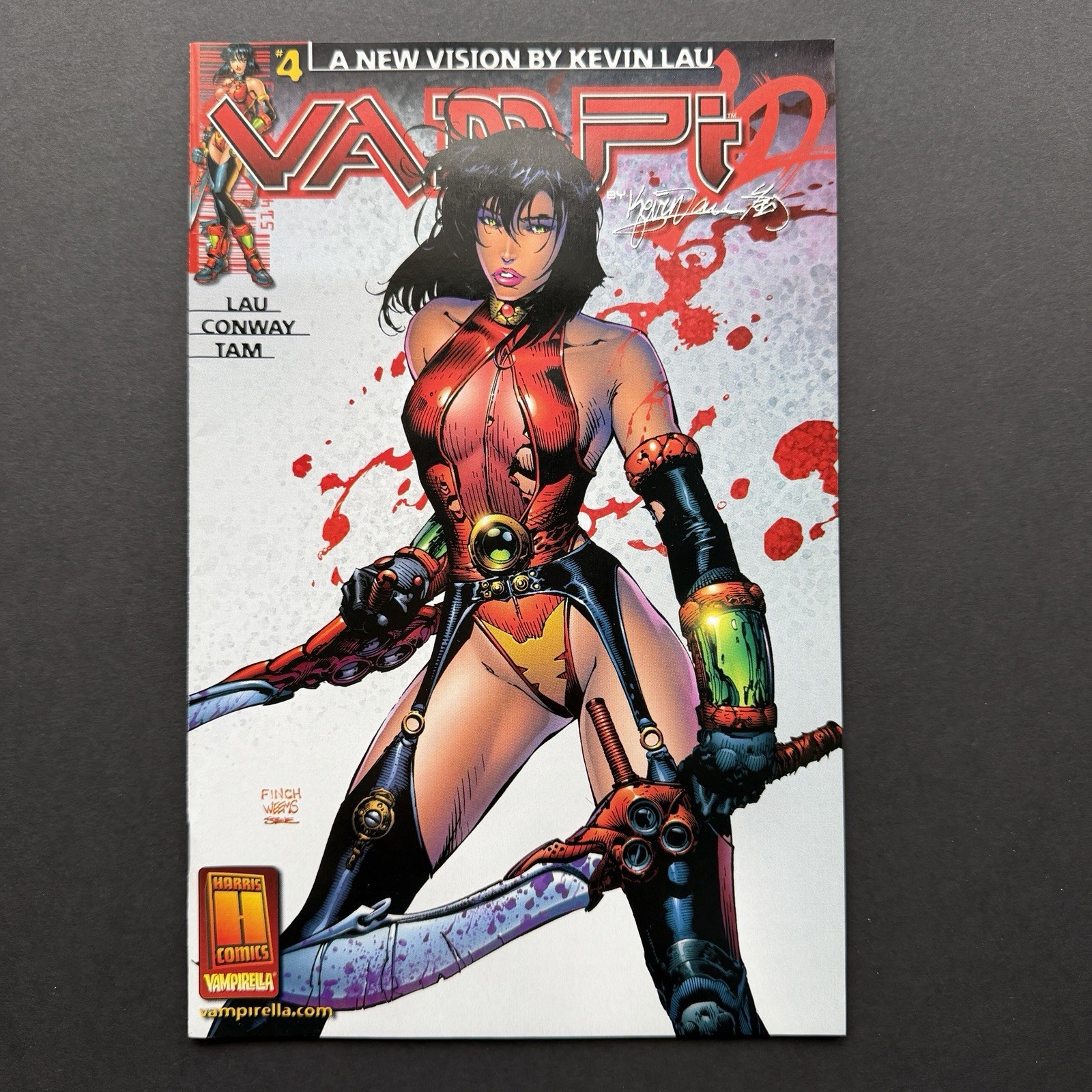 Harris Comics VAMPI #4 Finch Variant Limited to 1500 Manga Vampirella 2000