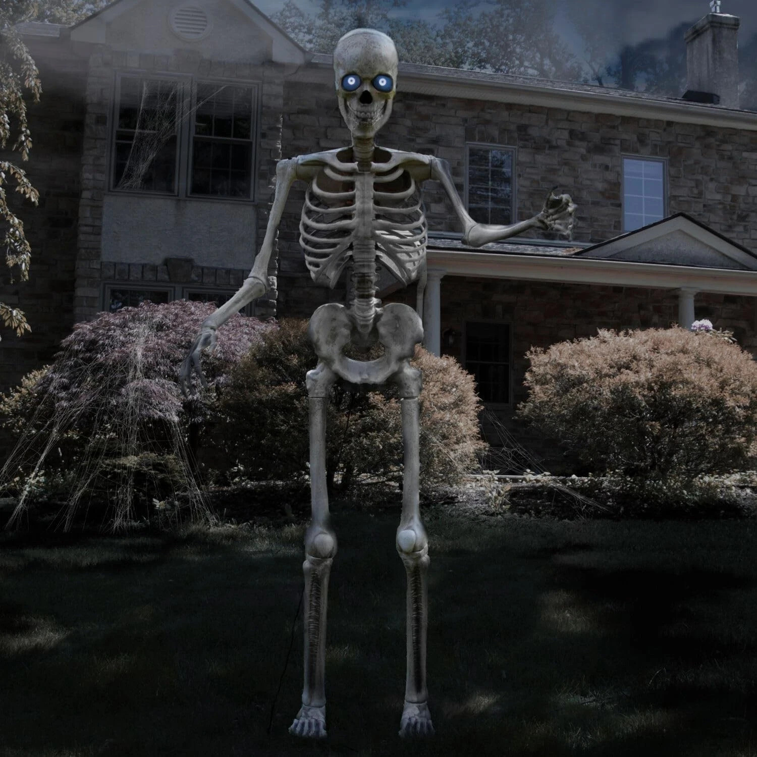 8FT MOTION-ACTIVATED TOWERING SKELETON ANIMATRONIC TALKING INDOOR OUTDOOR