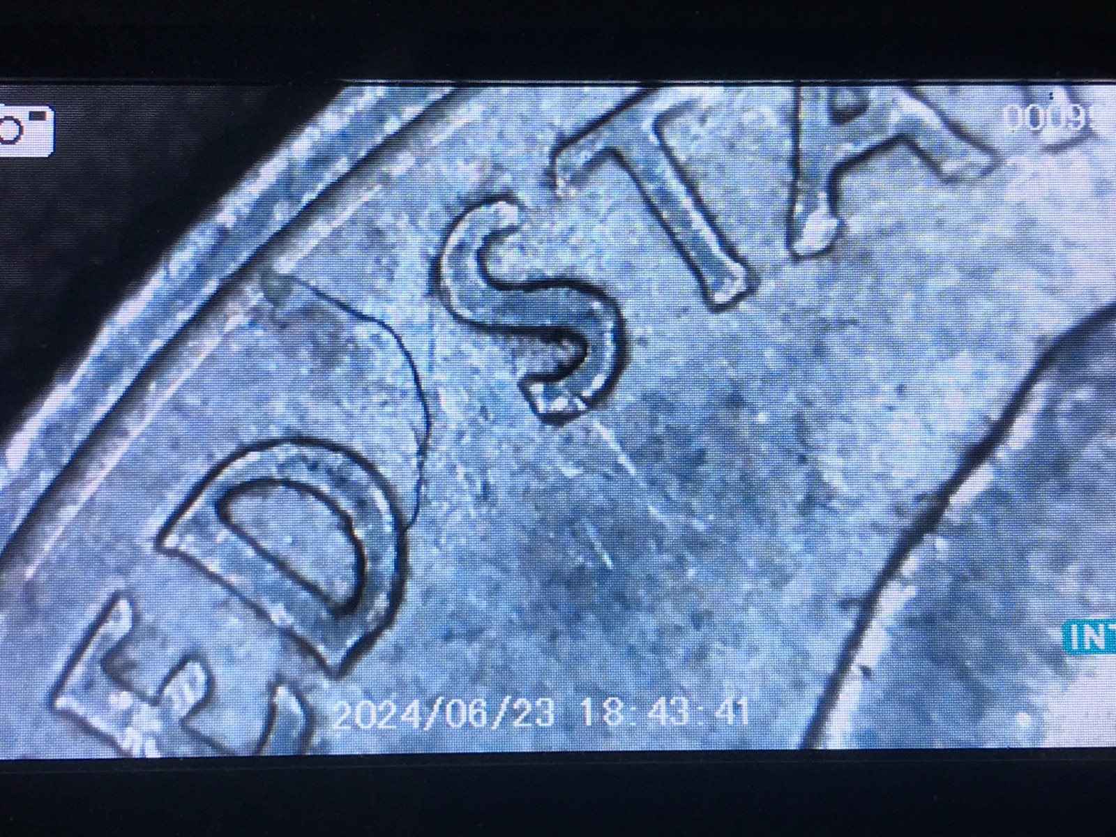 2005 D Kansas Quarter die crack  Error between D an S of the united states