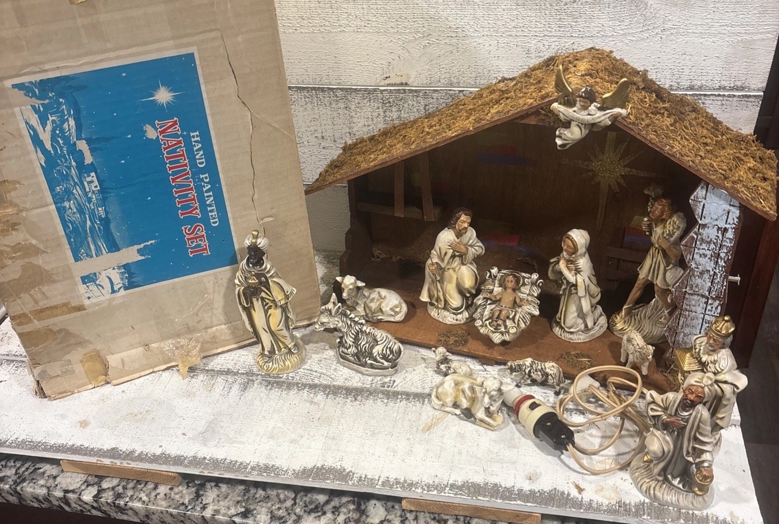 Vintage 15 Pc Nativity Scene Musical Manger Papier Mache Made In Japan E-950