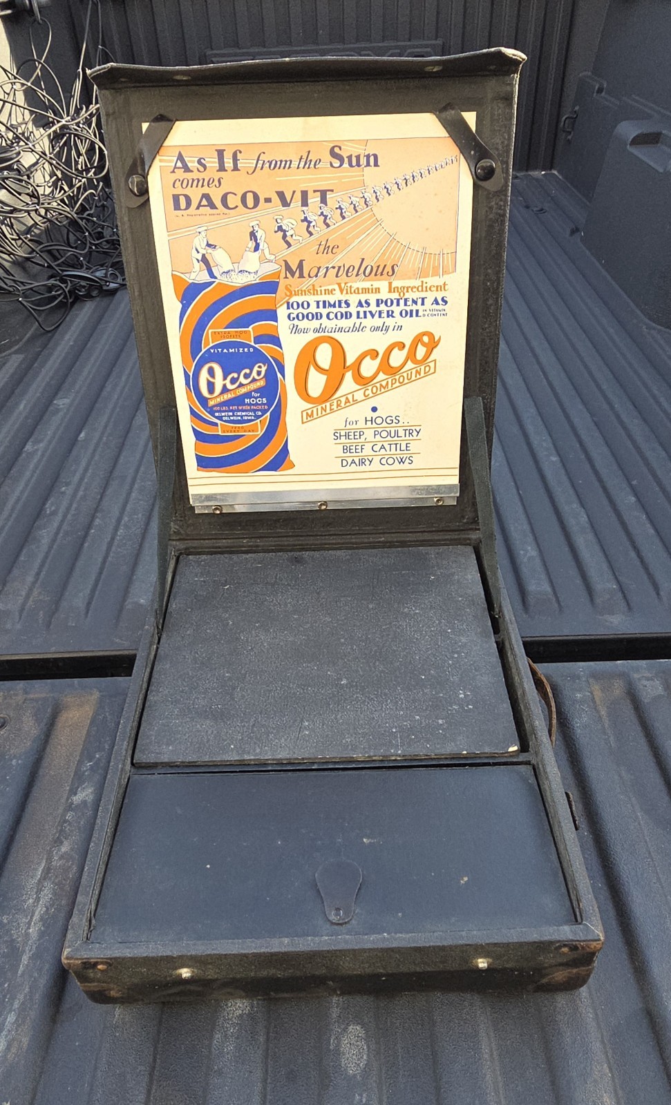1930s -40s Oelwein Chemical Company Salesman Sample Case With Promotional  Items