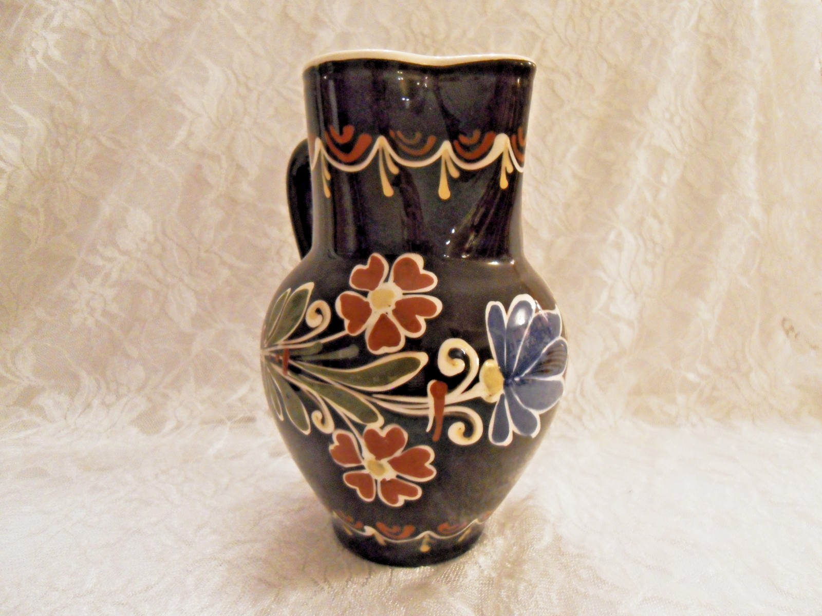 ANTIQUE HUNGARIAN POTTERY VASE /PITCHER W/HANDLE T 8.75 in