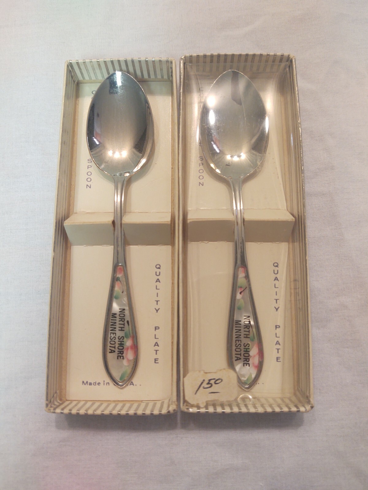 2 Vintage North Shore Minnesota Collector Spoons Silverplate USA w/Original Box