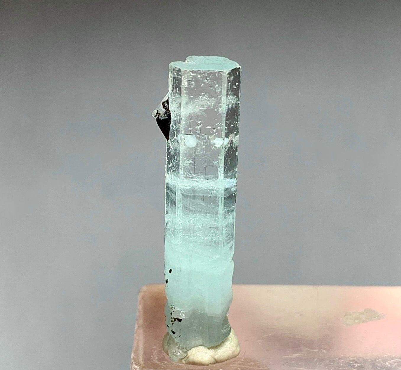 10 Carat Beautiful Natural Aquamarine Crystal From Pakistan