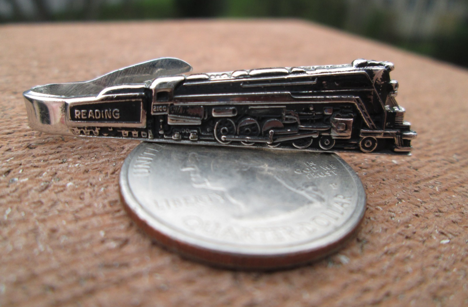 Vintage Robbins Co Attleboro Reading Railway Train Locomotive Men\'s Tie Clip Bar