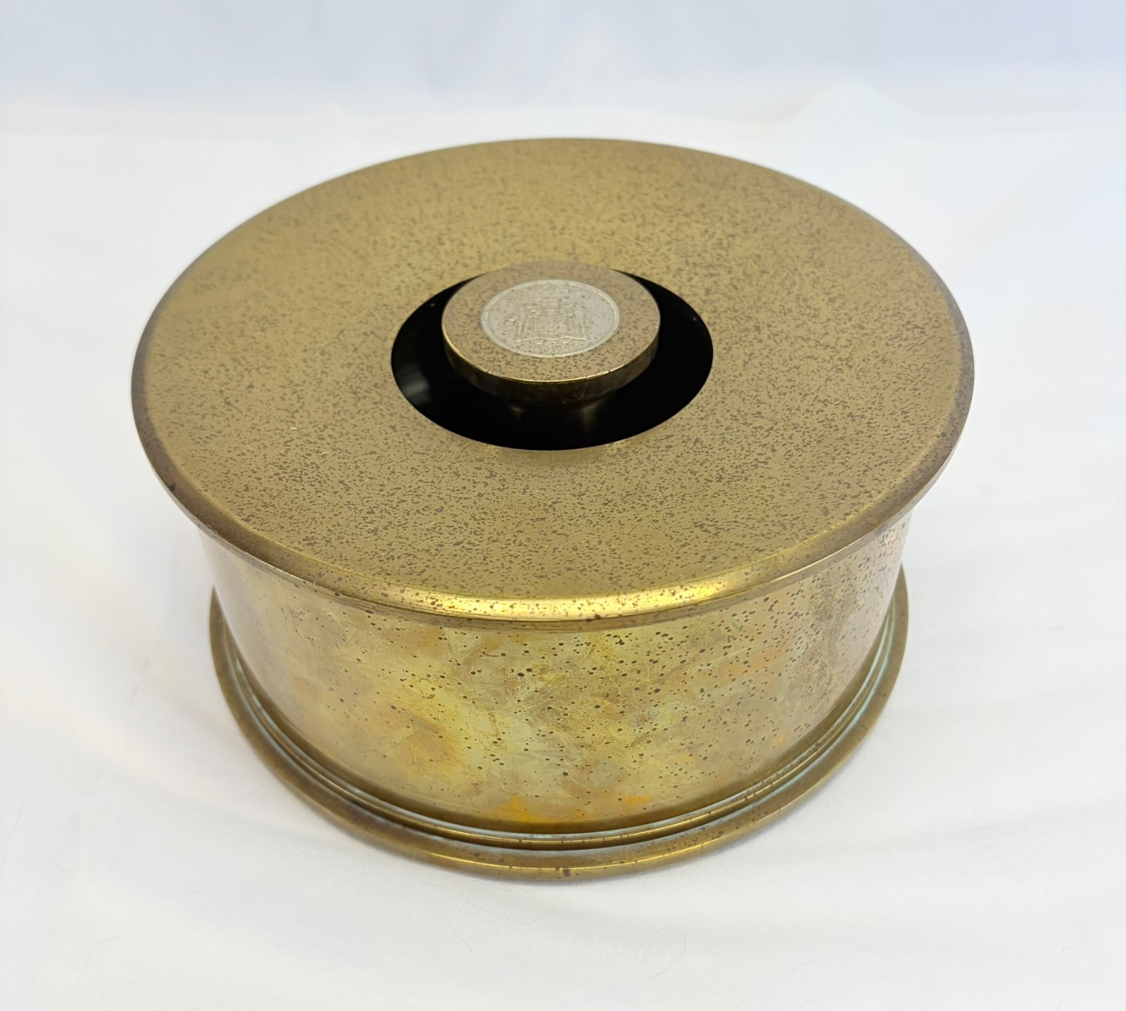 Vintage 1954 120mm T25 Artillery Shell Brass Trench Art Ashtray Jamaica Coin