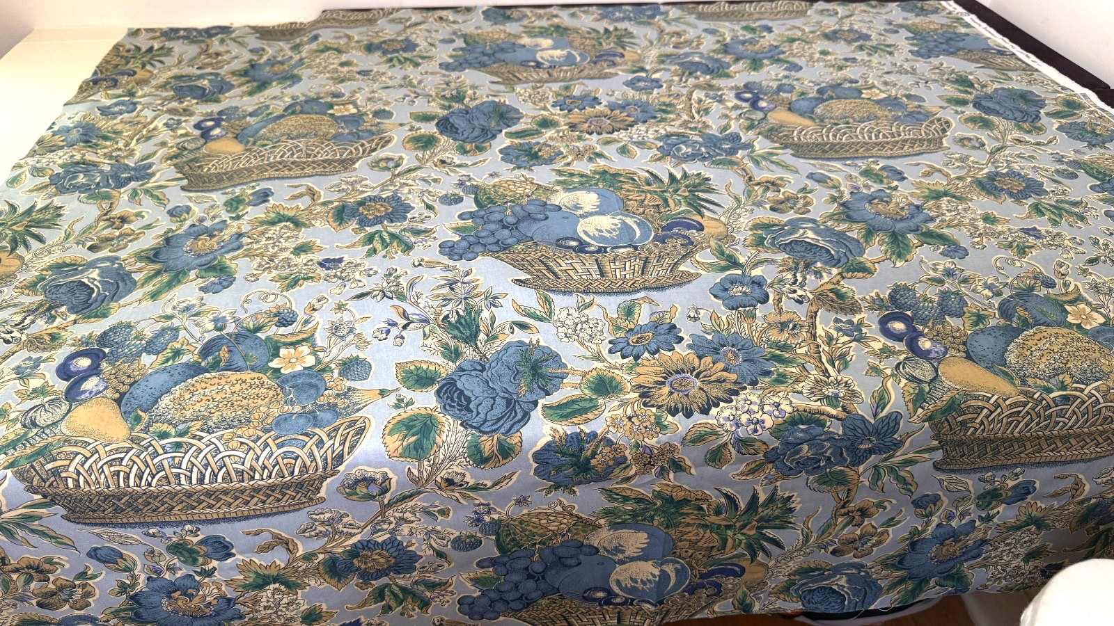 Vintage Schumacher Williamsburg Reproduction “Frutier” B507