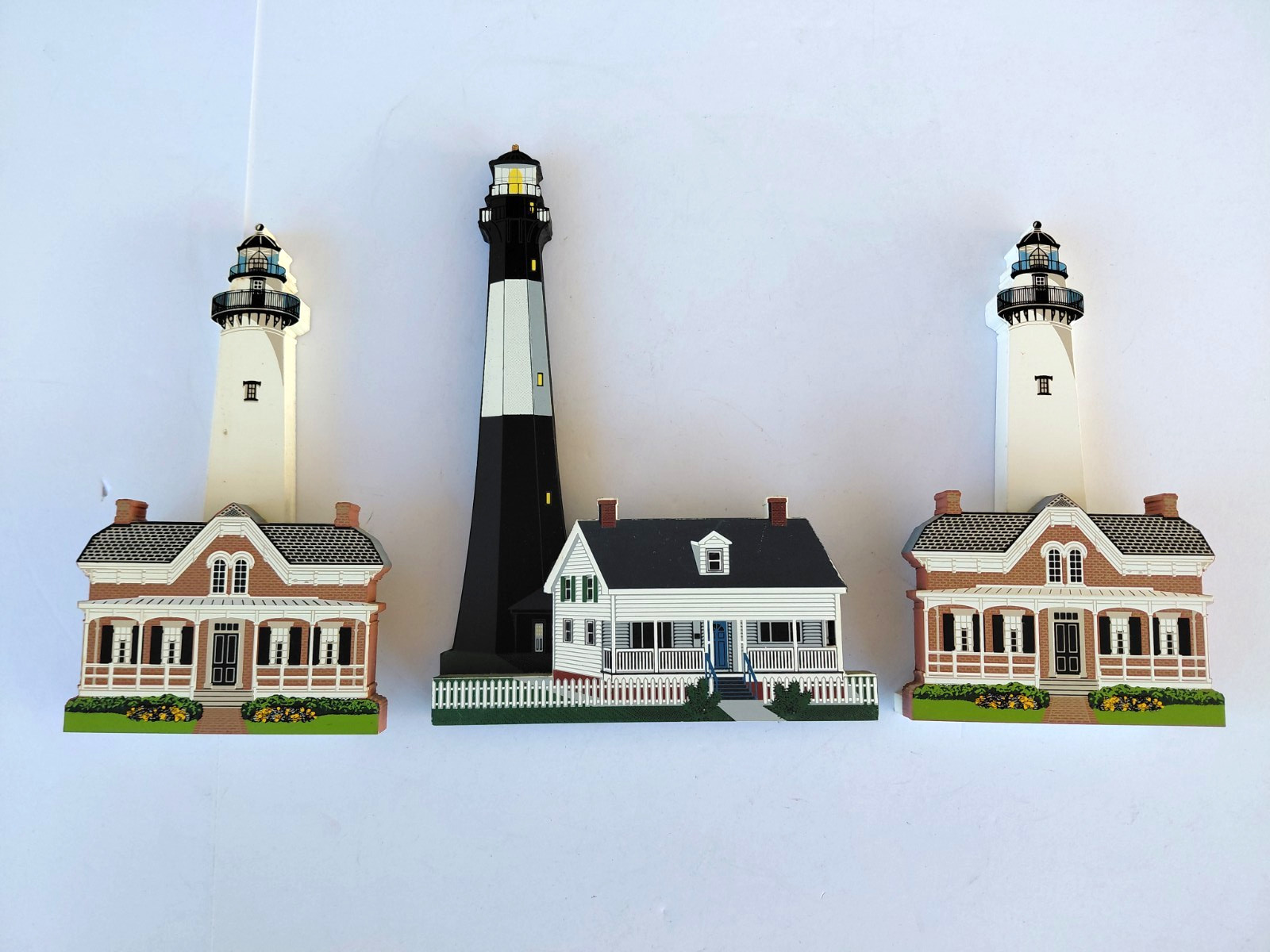 Shelia\'s Collectibles Lot of 3 GA Islands St. Simons Tybee Lighthouse