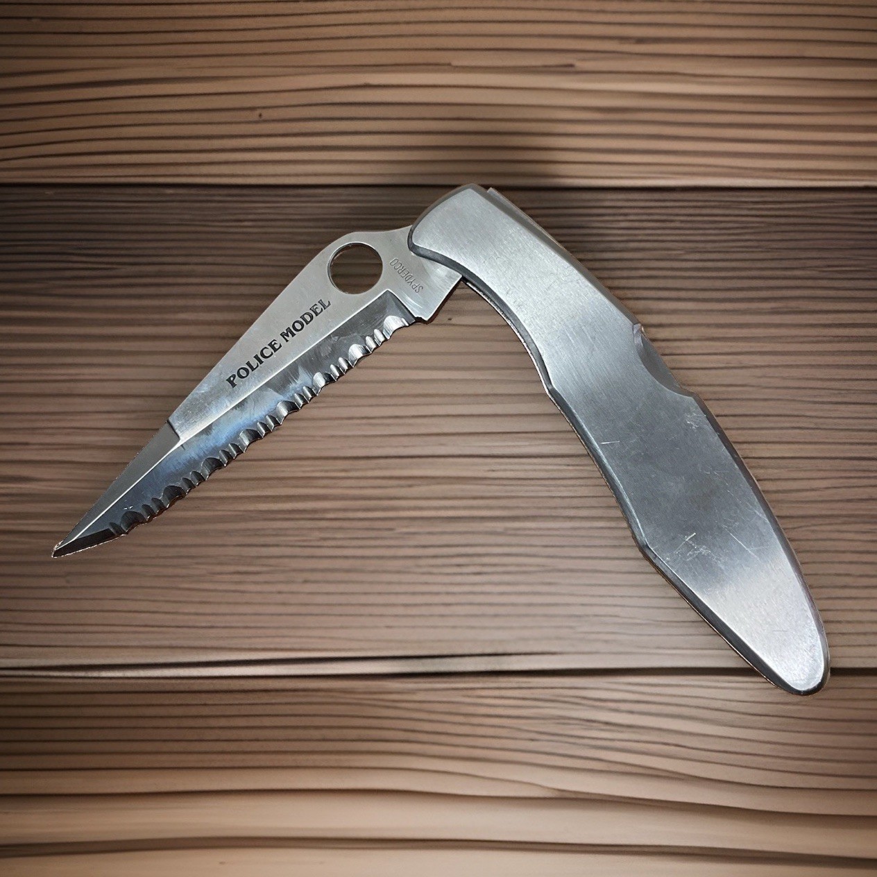 VTG 90s SPYDERCO Police Model G2 Pat. #4347665 Serrated Blade Pocket Knife Japan