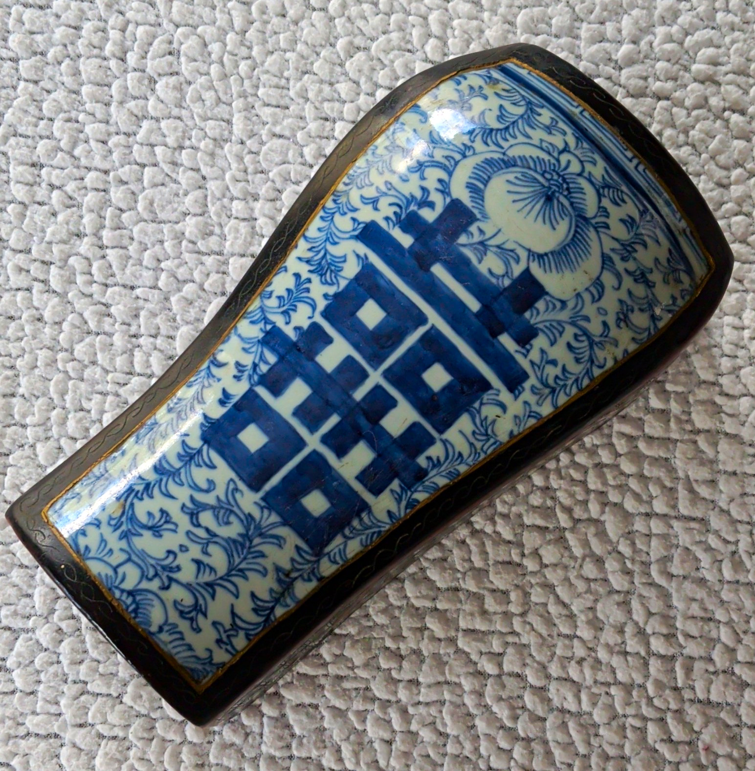 VTG Chinese Pillow Box Inlaid Blue & White Double Happiness Porcelain Shard