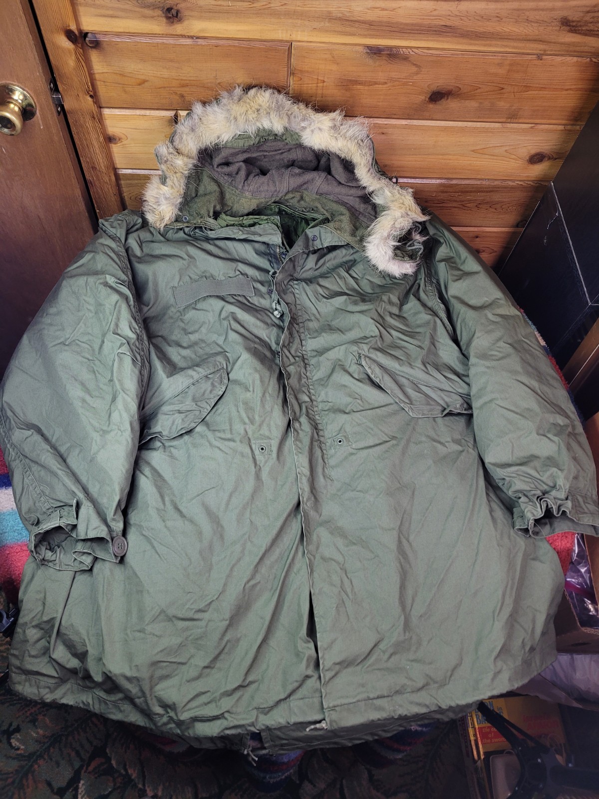 Vtg US Army Extreme Cold Weather Parka Jacket Sz XL w/ Liner & Fur Hood Green