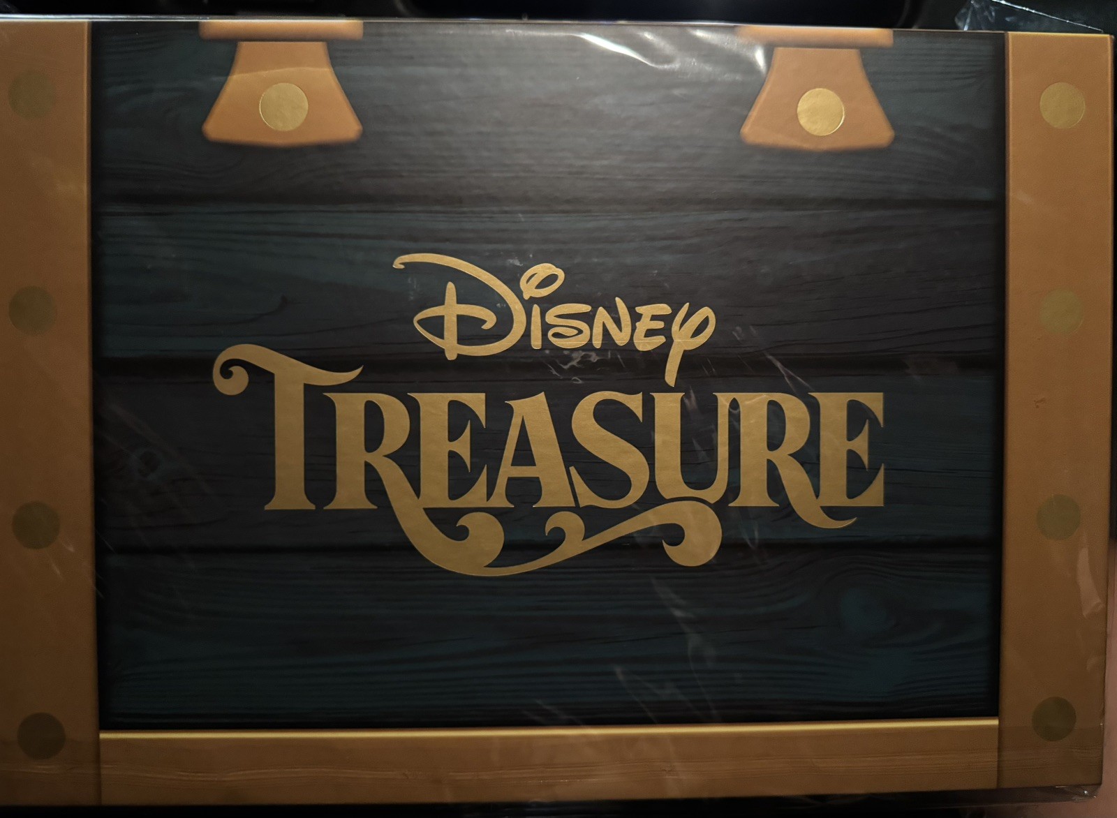 New Rare Disney Cruise Line Treasure Amenity Box 2 Glasses Genie Lamp Coasters