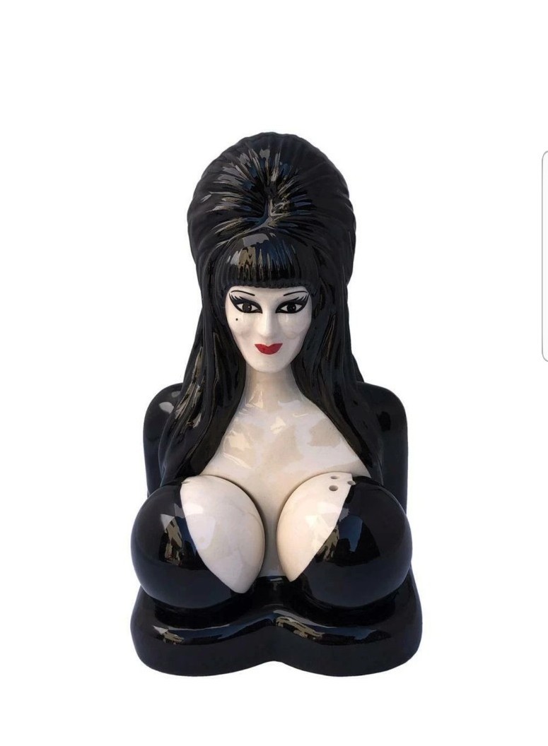 New Official Elvira Mistress of the Dark Salt n Pepper Shakers