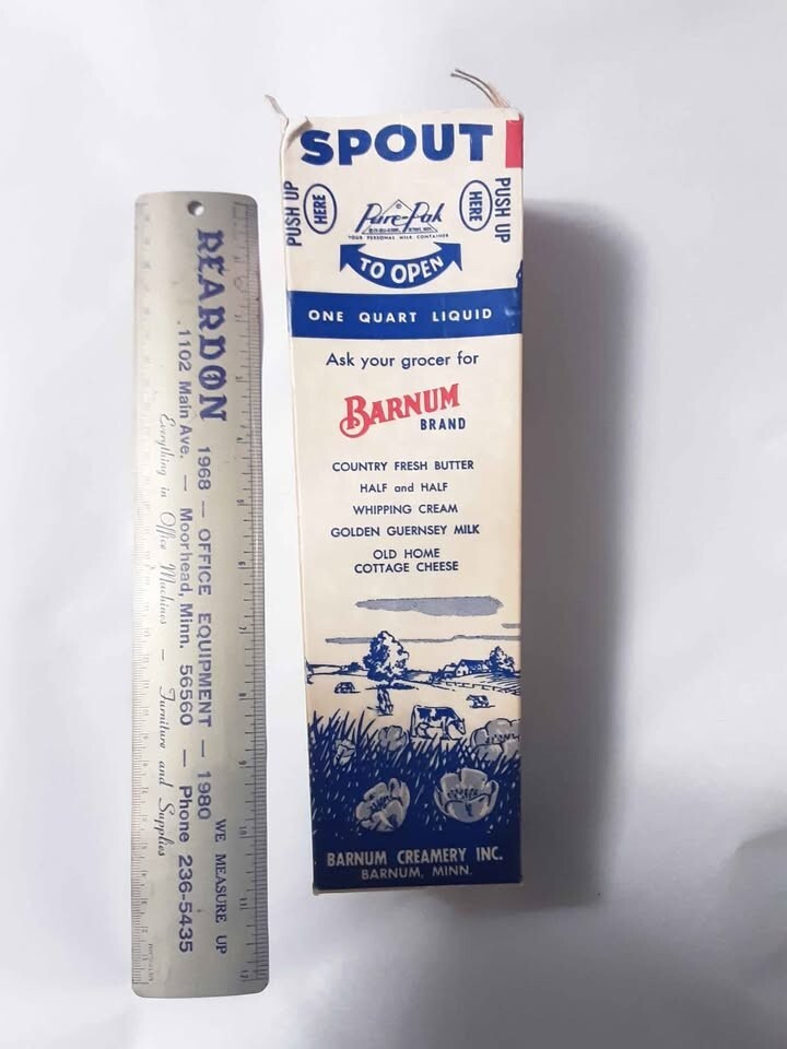 Antique 1950 Barnum’s Milk Waxed Quart Carton Barnum Minnesota Great Condition