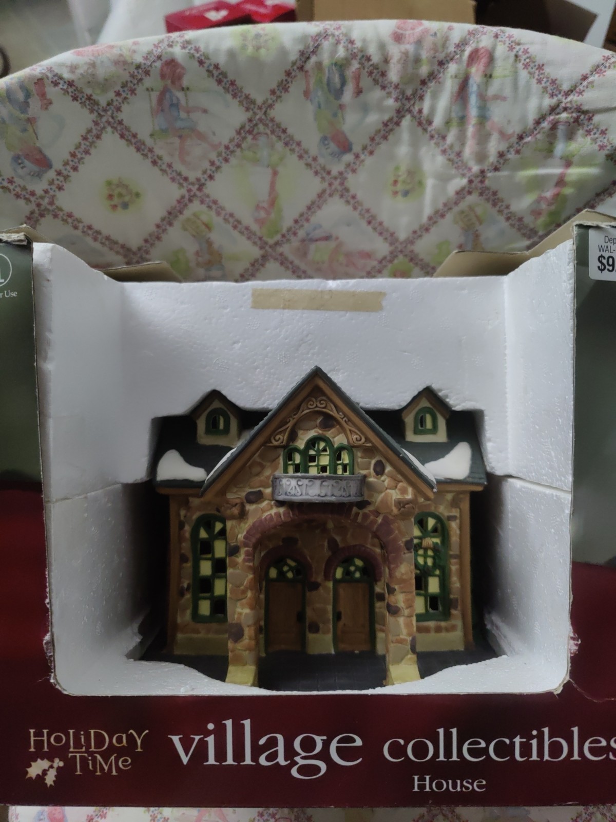 Holiday Time Village Collectibles House (Box Rough) 