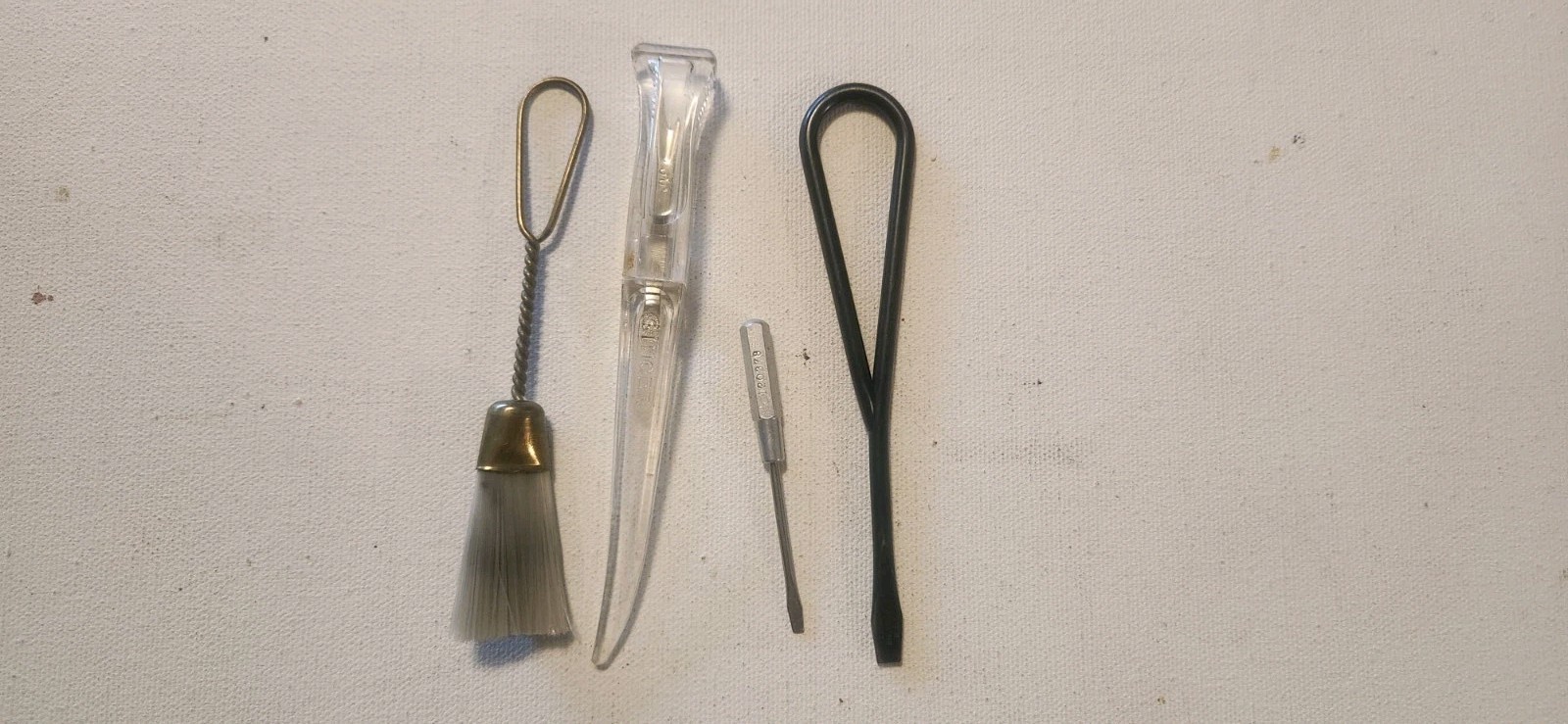 Vintage Singer Sewing Machine Screwdriver Set Brush Seam Ripper 25537 120378 