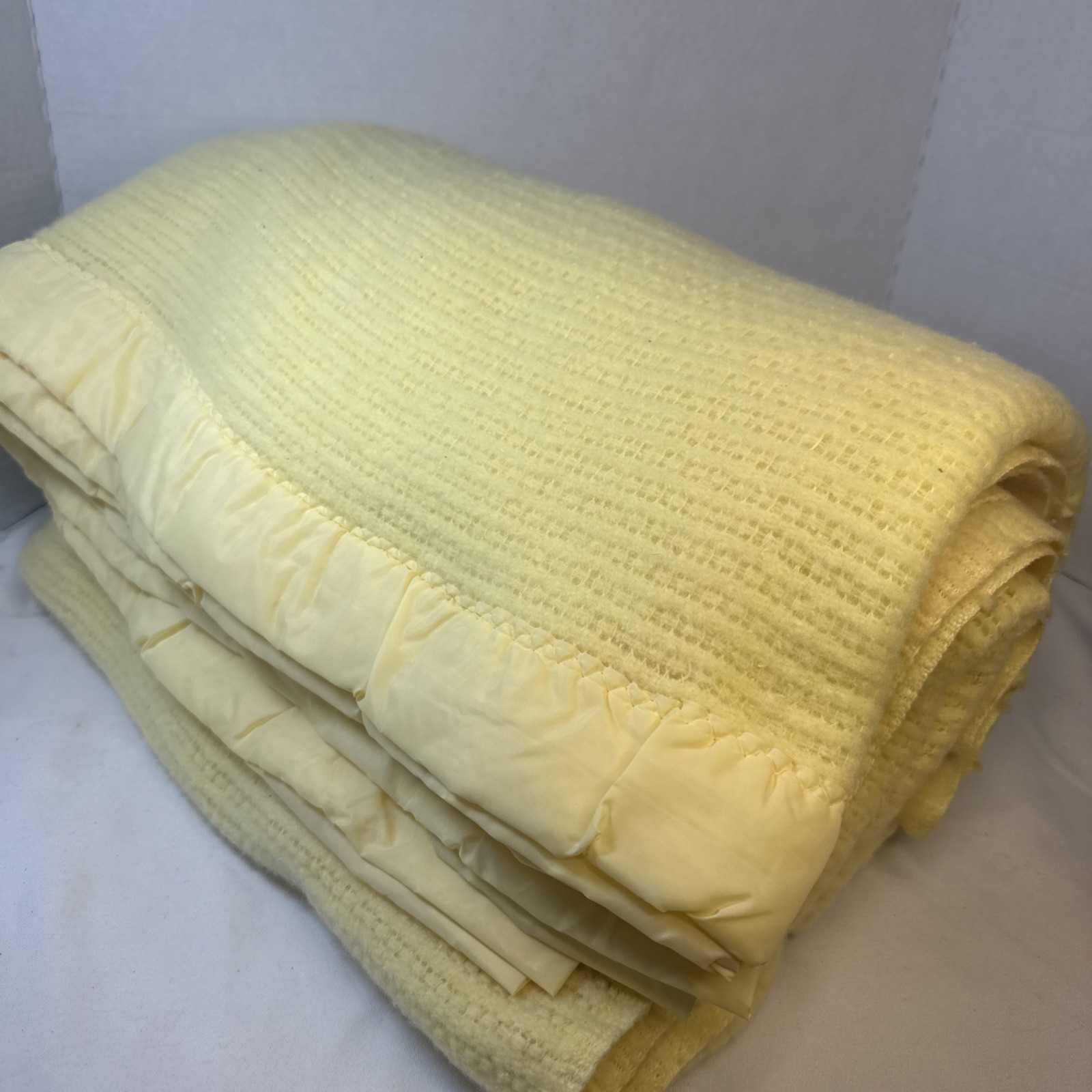 Vintage Sears Canary Yellow Polyester Blanket Satin Trim Twin Full Waffle Weave